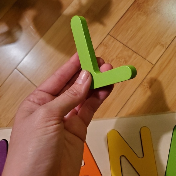 Kids wooden name puzzle - Picture 3 of 3
